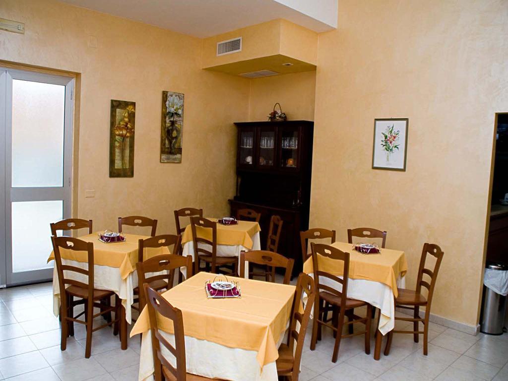 Albergo L'Approdo Lesina Exterior photo